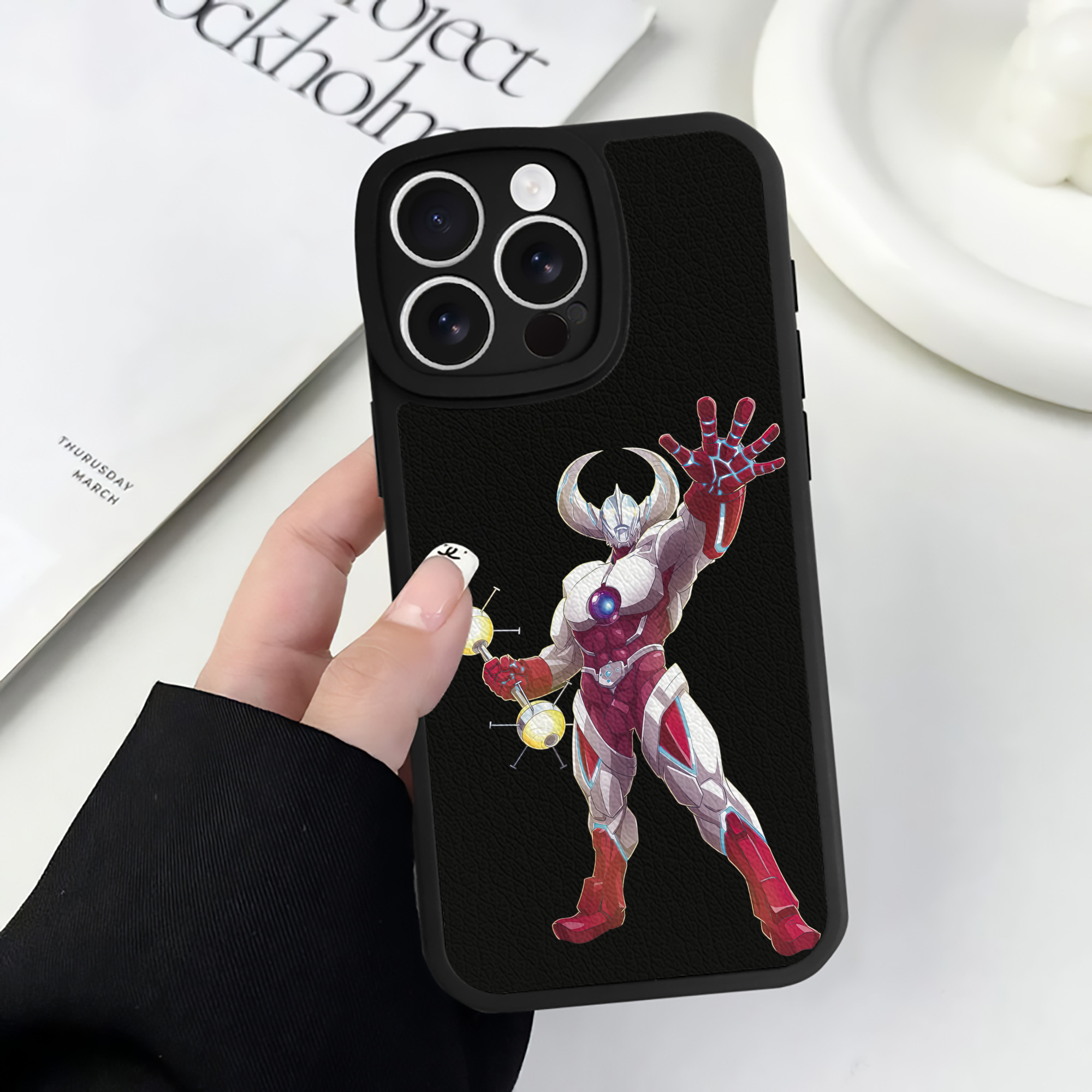（画像用） ウルトラマン Ultraman 【iPhone 16シリーズ対応】シリコンスマホケース（レザー調） 材質：シリコン